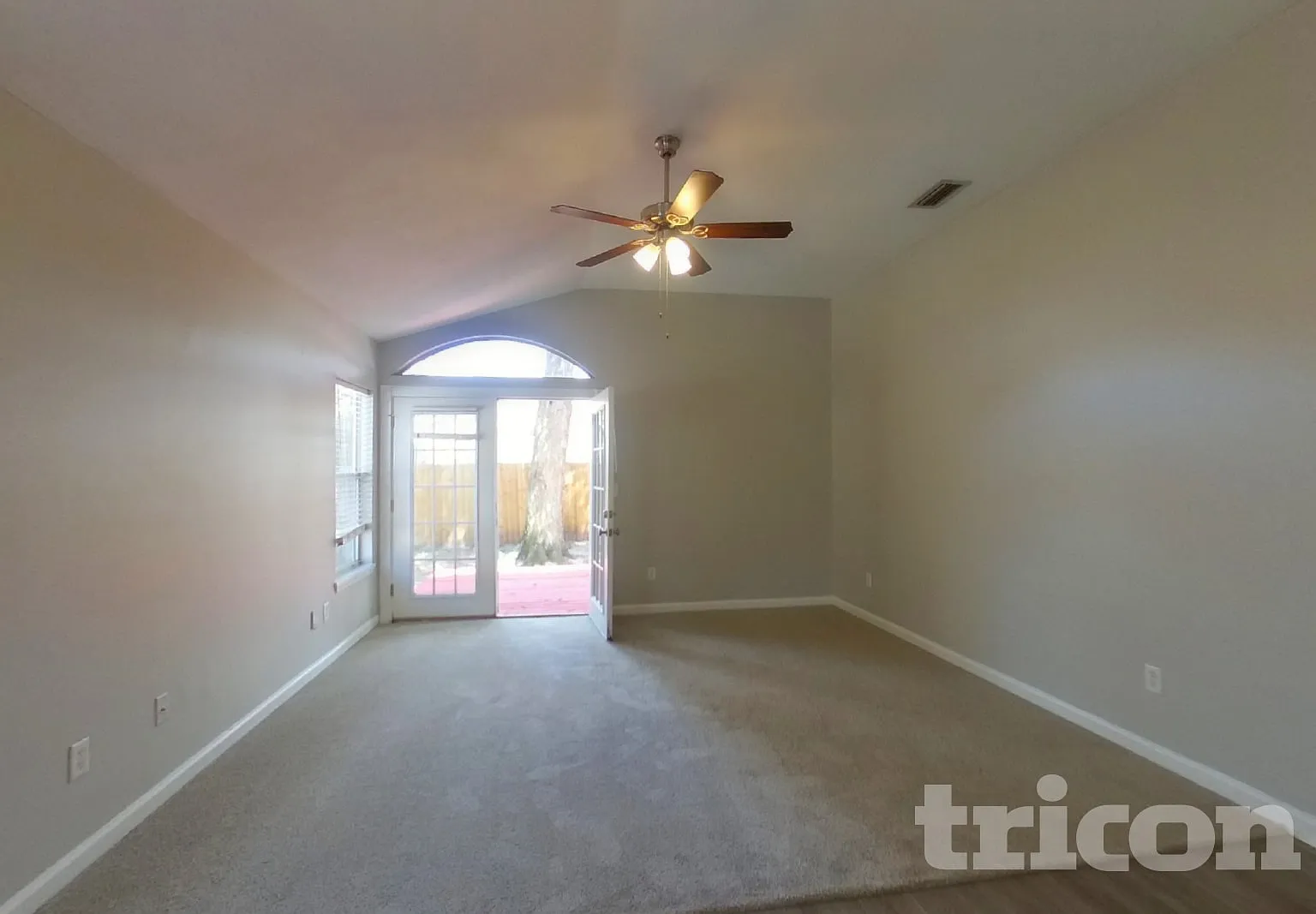 1163 Homard Boulevard E Jacksonville FL — Photo 2