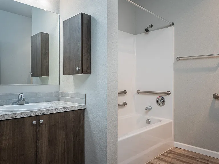 Wingate Square & East Wingate | Bathroom