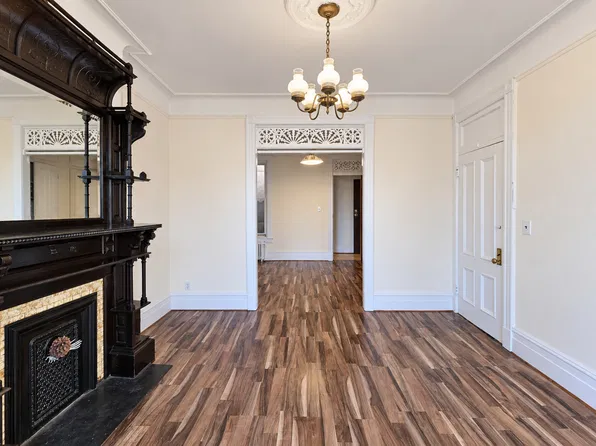 30-48 32nd St #2, Astoria, NY 11102