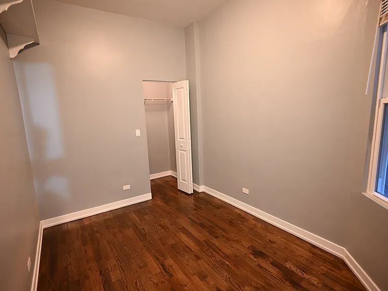 2750 W Cermak Rd #2R — Photo 8