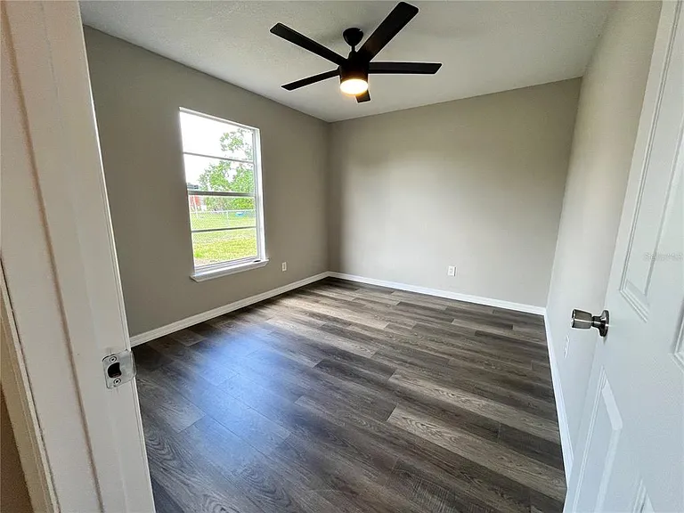 1494 Courtland Blvd — Photo 17
