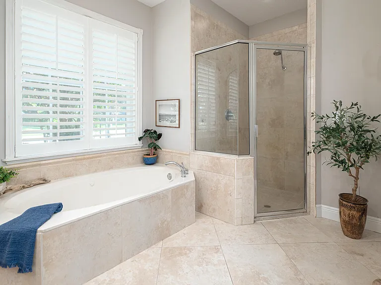 3842 SW Saint Lucie Ln — Photo 39