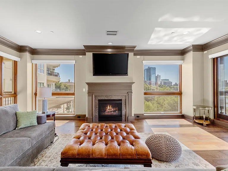 Gorgeous views of Trinity and downtown from Living area. Gas fireplace.