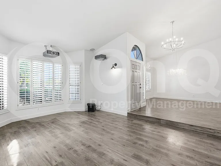 401 S Tiago Dr — Photo 11