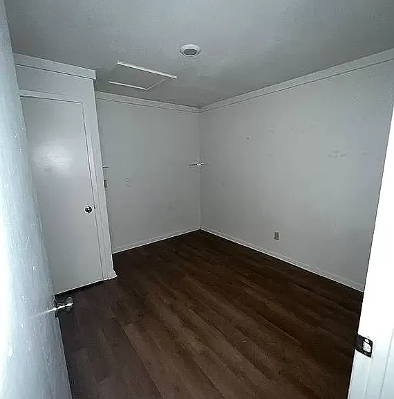 101 W 12th St #103 — Photo 3