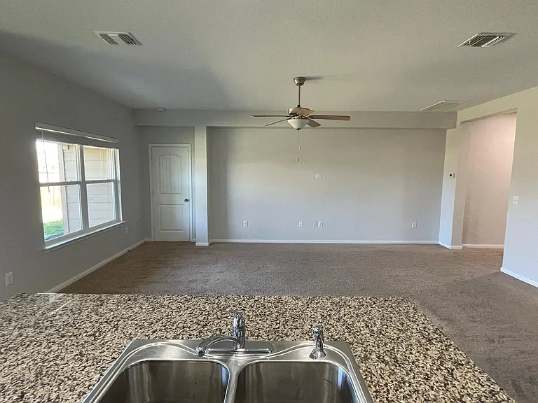 136 Voss — Photo 16