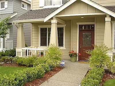 Inviting porch with elegant door; built in 2004 by award winning DR Horton.