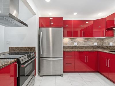 7555 Linda Vista Rd APT 6, San Diego, CA, 92111