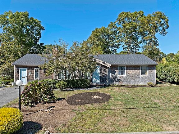 2nd image of 26 Sanddollar Cir
