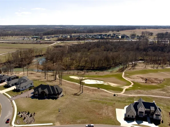 1117 Overlook Ln, Bowling Green, KY 42103