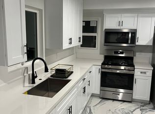 808 S Pearl Ave, Compton, CA 90221