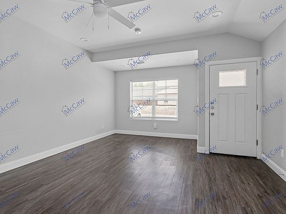 3rd image of 806 N Broughton St #806