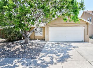 608 Lone Pine Dr SW, Albuquerque, NM 87121