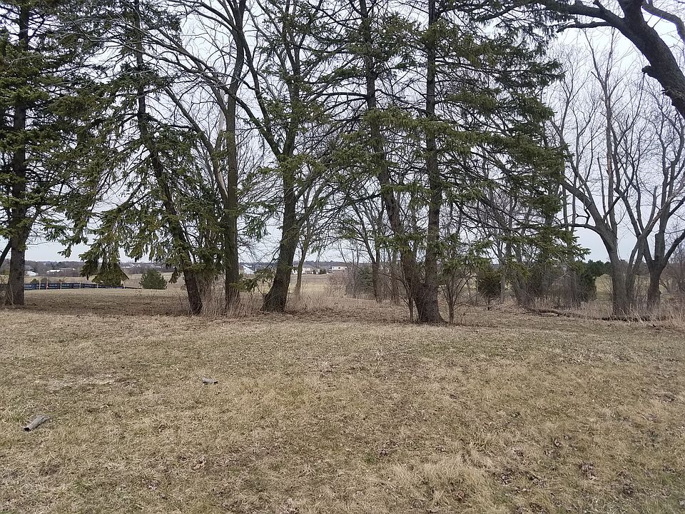 1st image of 4 Golf Crest Dr