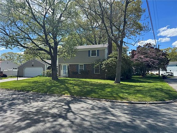 3rd image of 27 Monmouth Dr