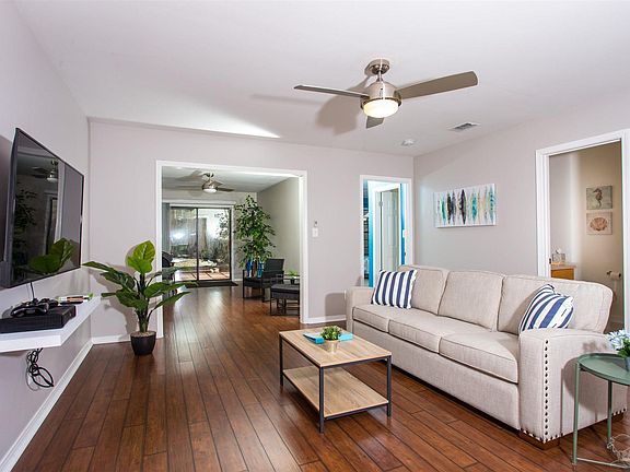 4th image of 3340 Sugartree St