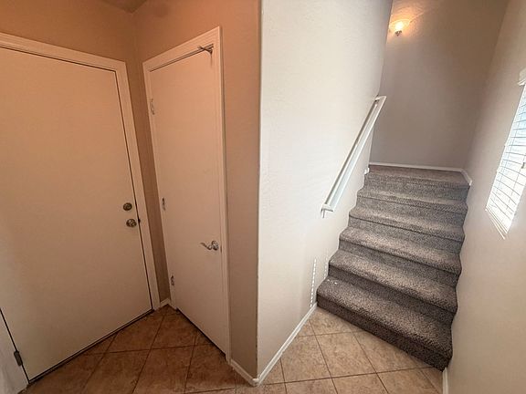 2nd image of 3250 W Greenway Rd Unit 148