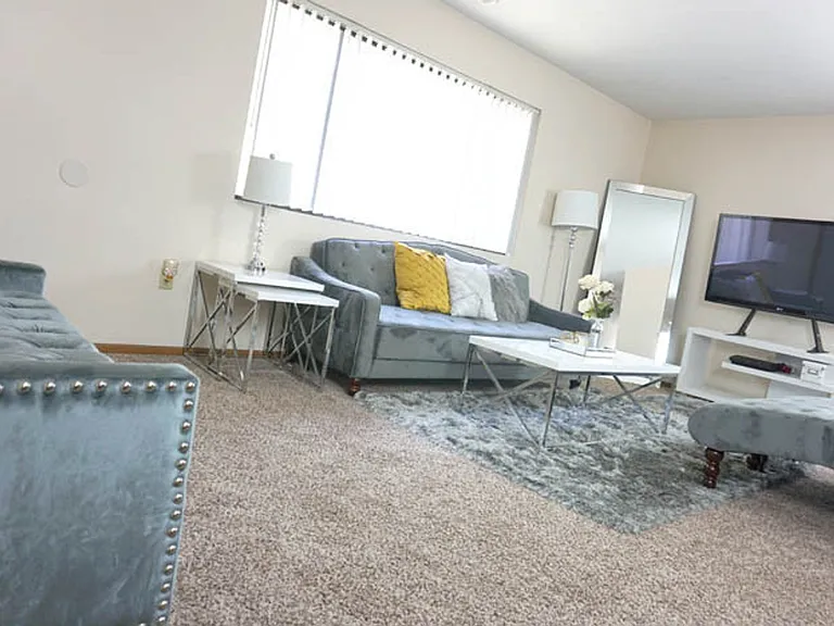 Keystone Park Apartments - Benson — Photo 2