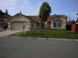 1021 Killarney St, Roseville, CA 95747