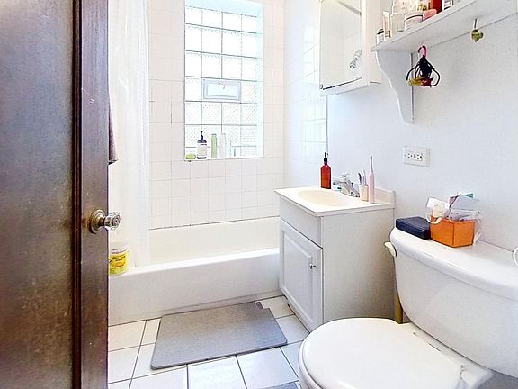 5th image of 4608-12 N Hermitage Ave #4610-1E