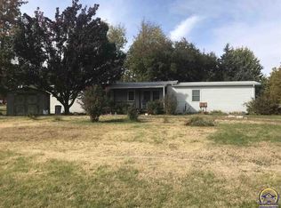 414 N 10th St, Burlington, KS 66839