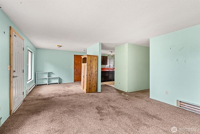 5th image of 1222 Crescent
