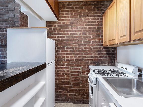 4th image of 61 W 89th St APT 1B