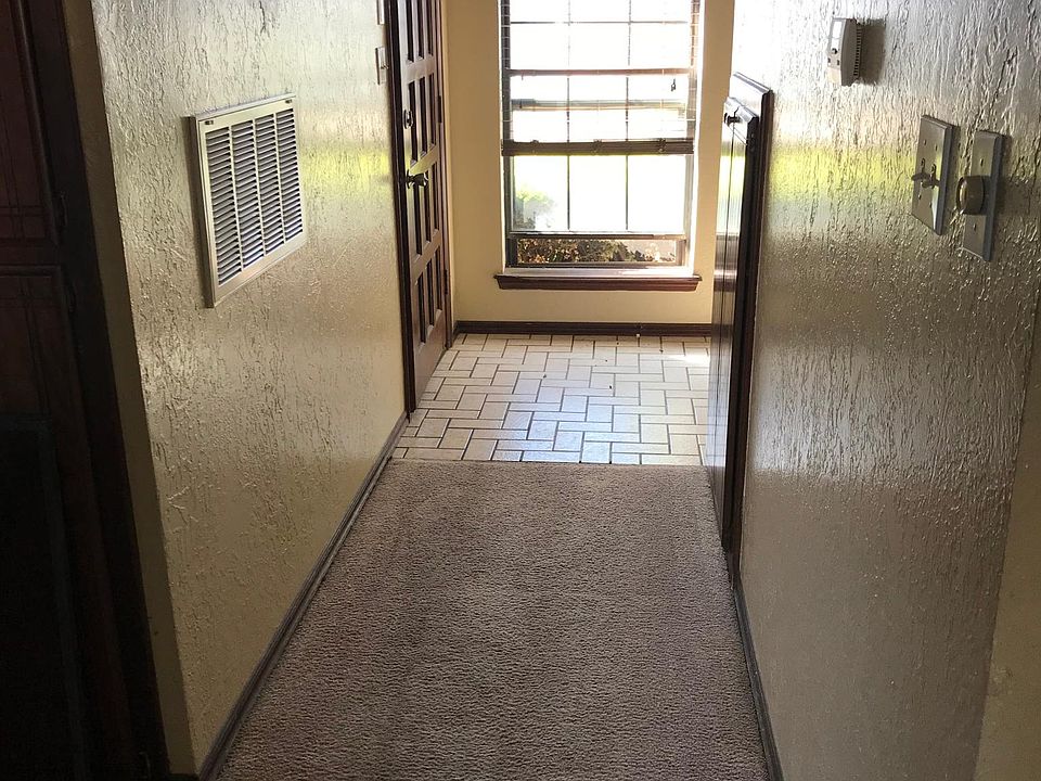 Entry Hallway