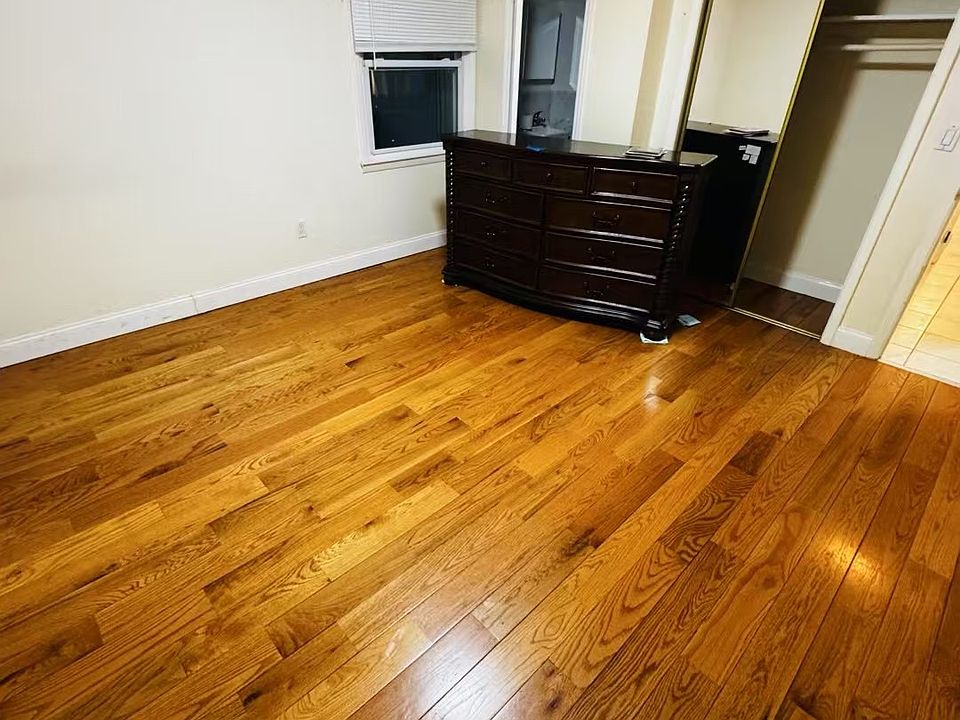 1st image of 13507 62nd Ave Floor 1