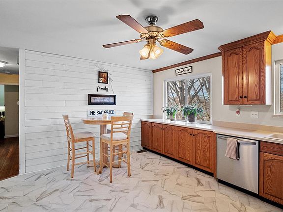 3rd image of 1446 El Camino Dr