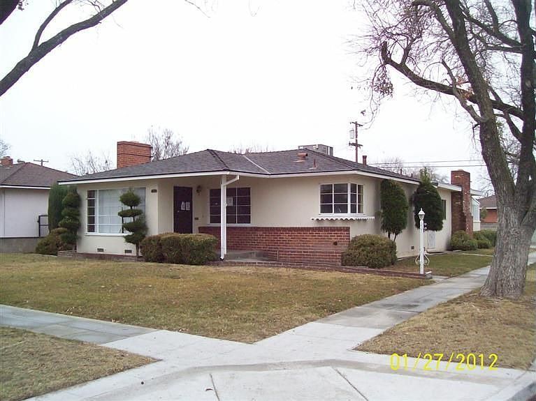 2nd image of 704 W Fountain Way