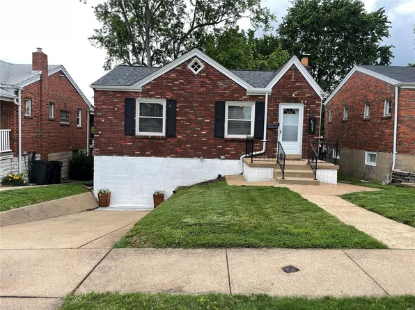 631 Bellsworth Ct, Saint Louis, MO 63125