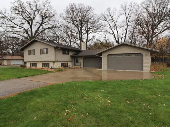 301 Sheyenne Dr, Horace, ND 58047