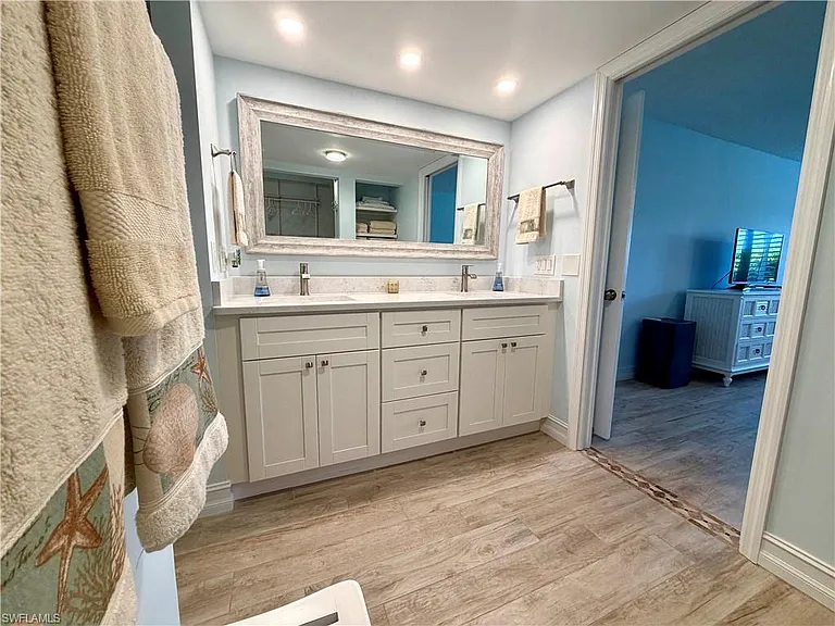 105 Penny Ln #5 — Photo 11