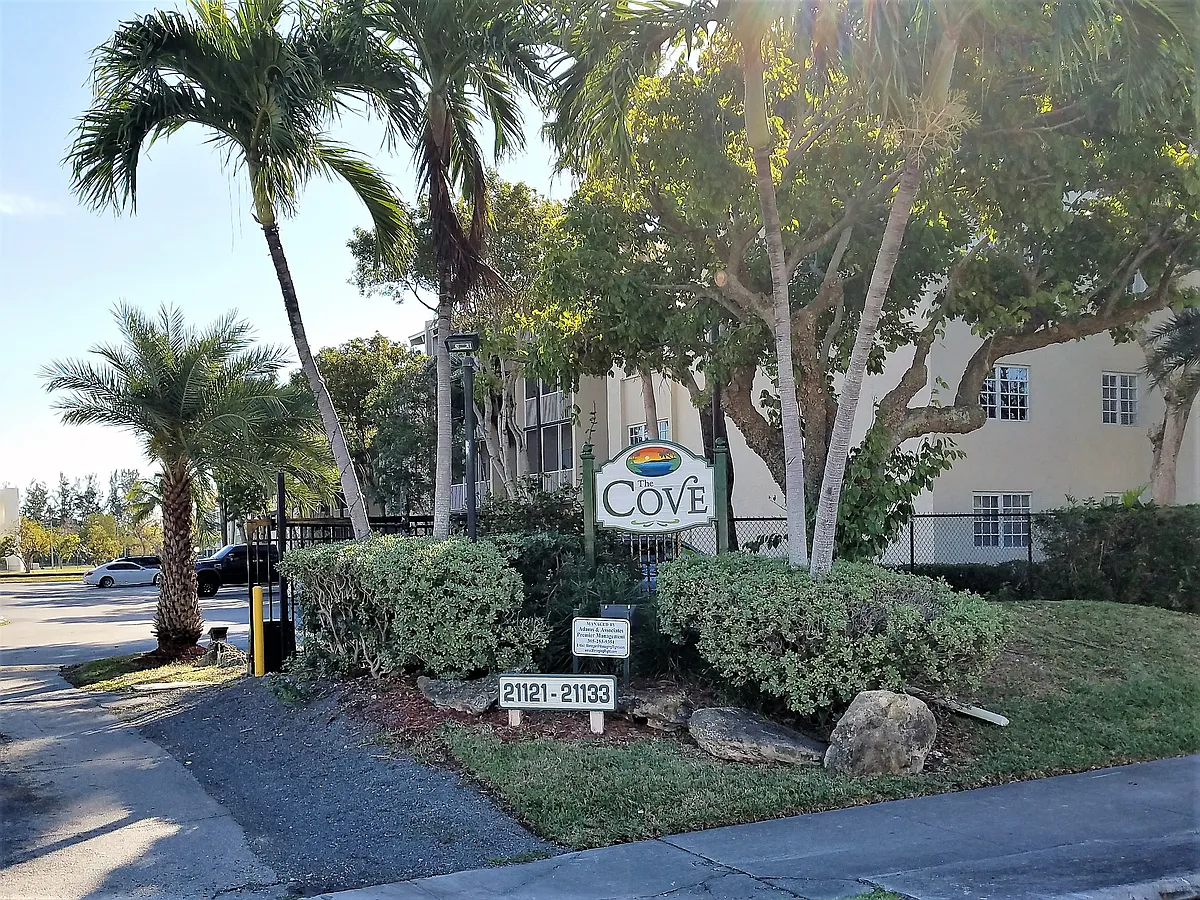 Building Photo - 21121 SW 85th Ave #217