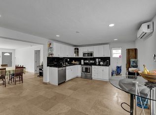 901 NE 6th St #1, Hallandale, FL 33009