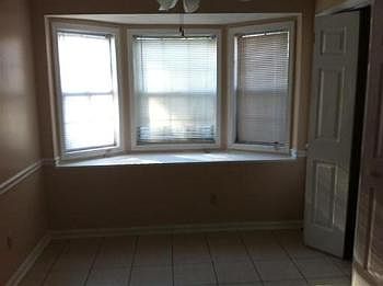 2nd image of 1902 Patterson Cir
