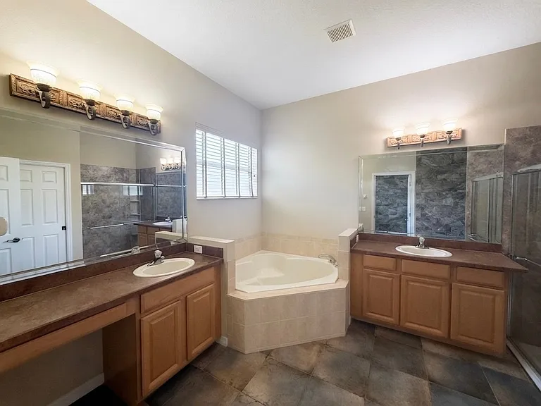 129 Crepe Myrtle Dr — Photo 12