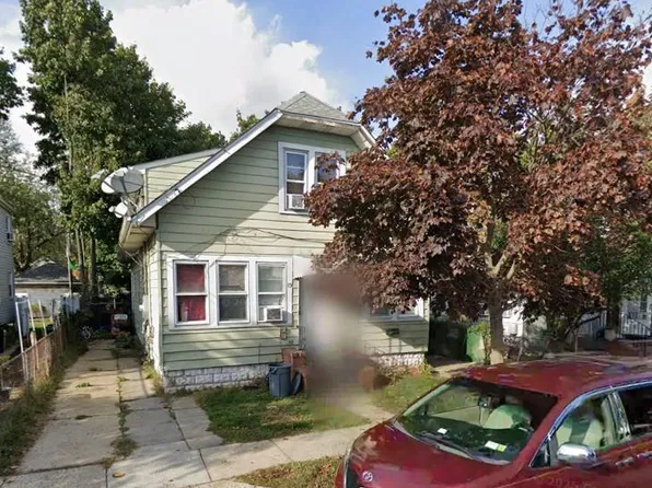 19 Sammis Place, Hempstead, NY 11550