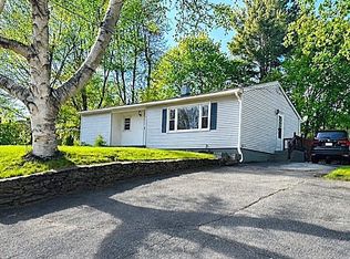 11 Ringer St, Leominster, MA 01453
