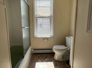 70 Glenwood Ave FLOOR 2, Cranston, RI 02910