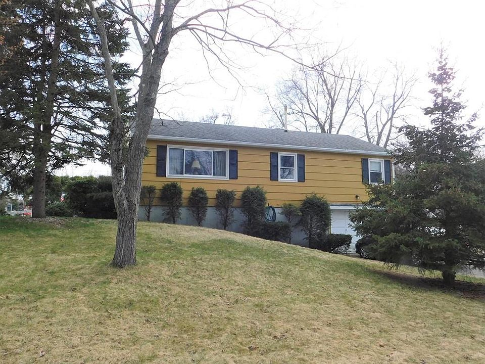2nd image of 41 Lancaster Ave