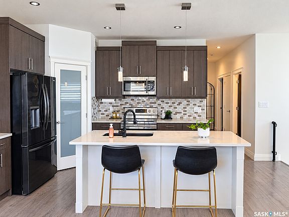 3rd image of 506 Cabrera Way