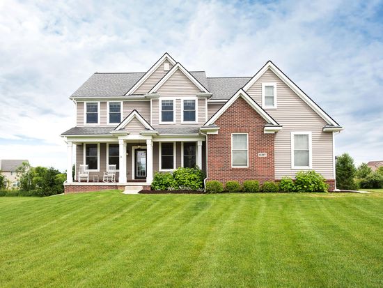 11367 Castleton Ct, Dexter, MI 48130