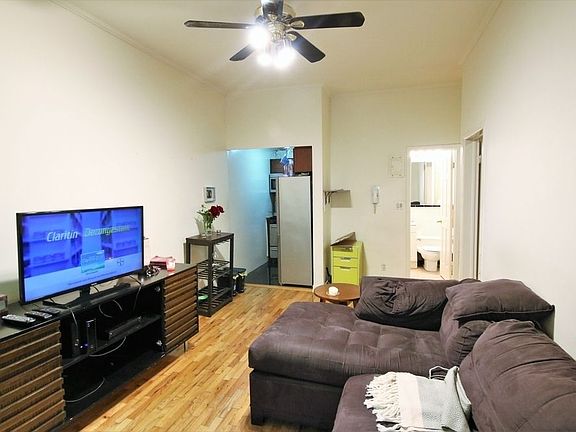 3rd image of 58 W 84th St APT Ug