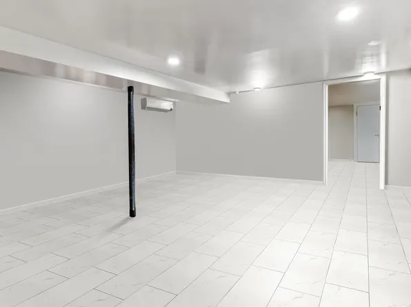 164 Underhill Avenue image 9 of 18