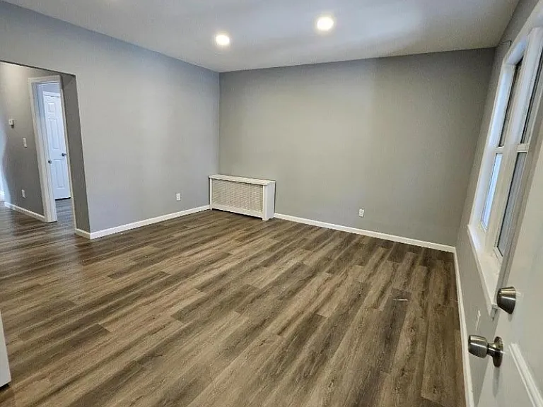 228 W End Ave — Photo 3