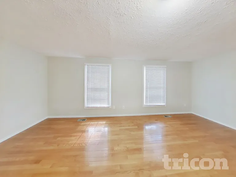 2241 Old Bailey Ct — Photo 14