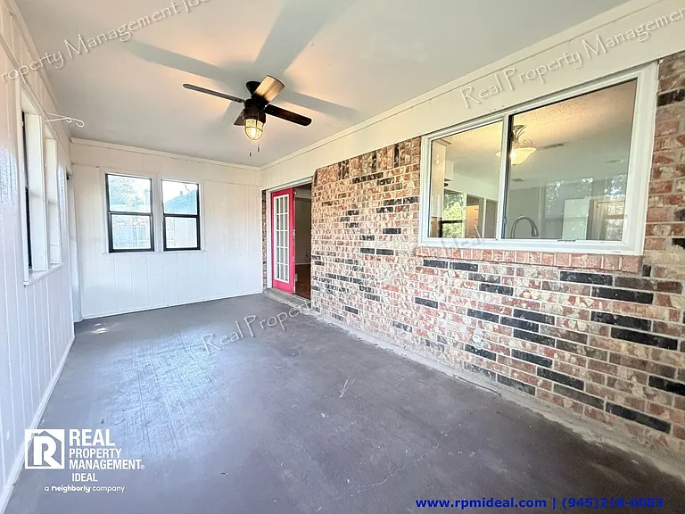 7832 Pebblebrook Dr — Photo 25
