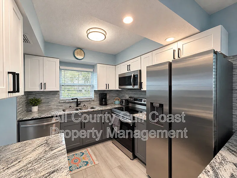 4511 3rd Street Cir W — Photo 3